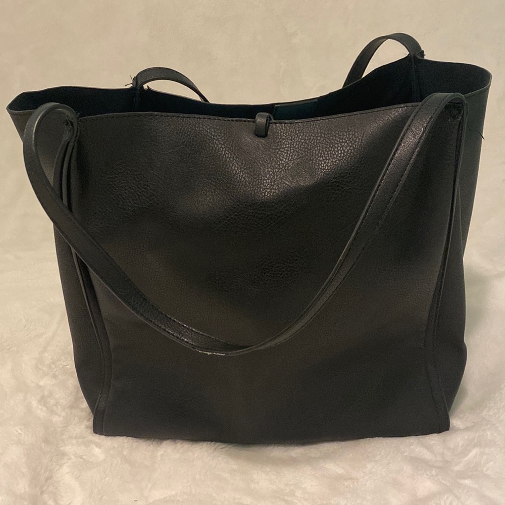 Black tote bag
